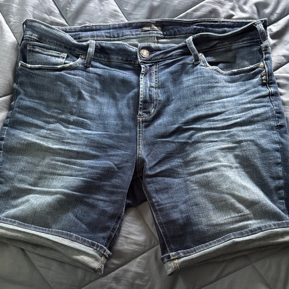 Silver Jeans Women's Dark Blue Denim Bermudas